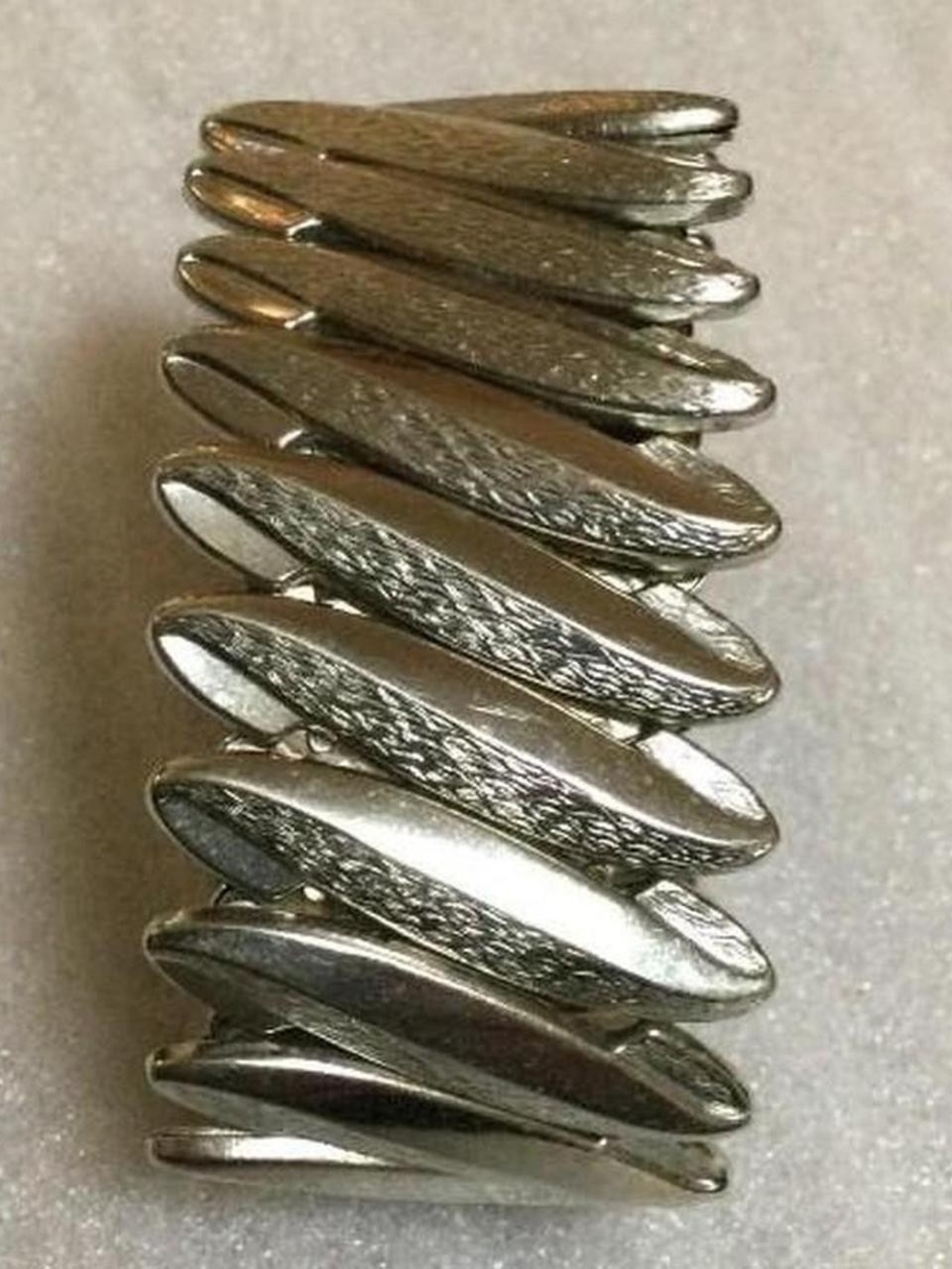 Expandable Wide Bracelet